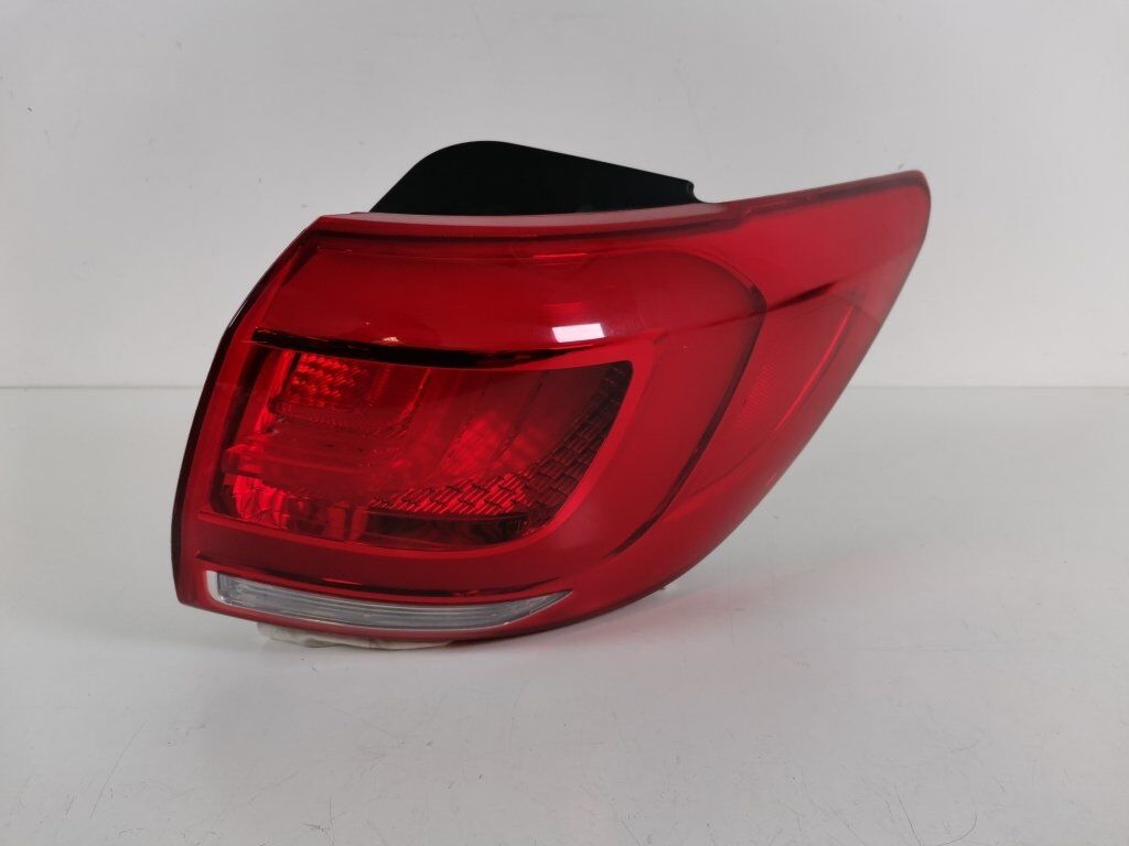 Stop Lambası Sağ Sportage 13-15 !! Orjınal Ambalajlı Urun !! - 924023W610