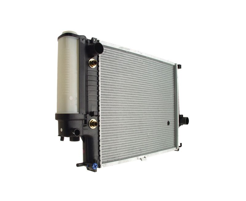 MGA-80724 - Su Radyatörü 32 mm Bmw E34/520-5251/M20-M50 Otomatik 1990-1995 - 17111719309 17111723527