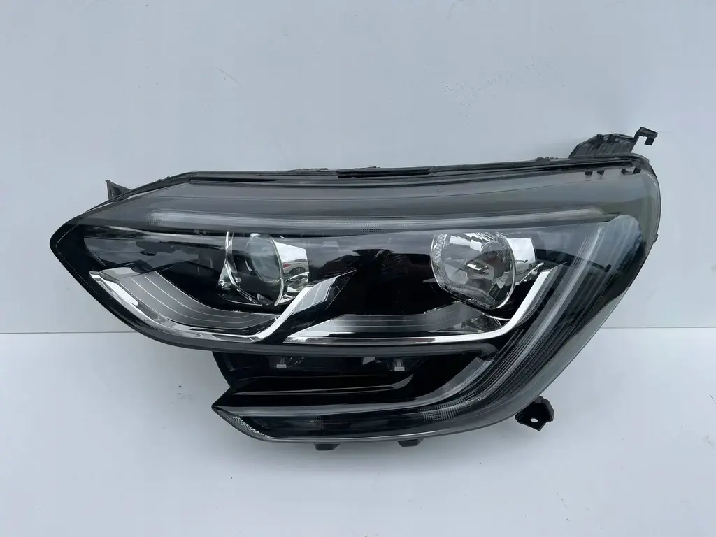 AYF-202335 Far Sol Manuel Siyah Çerçevelı Renault Megane IV 2016-2020 Touch Model (Led+Ballast Montajlı) - 2606015718