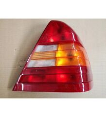 Stop Lambası Sağ (Sarı Sinyal) C-Class W202 93>97 - A2028200466