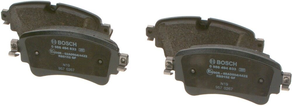 BOSCH-0986494833 - Arka Fren Balatası (Disk 300×12 Audi A4 16-A5 17-) (Disk 330×22 Audi Q5 17-) 8W0698451L