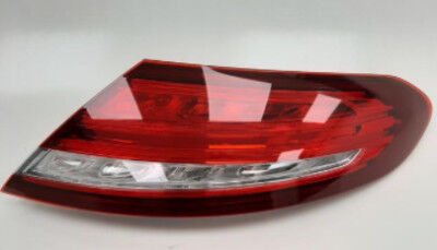 Stop Lambası Sağ Dış (Led) C-Class C205 15-18 A205 16-18 - A2059066405
