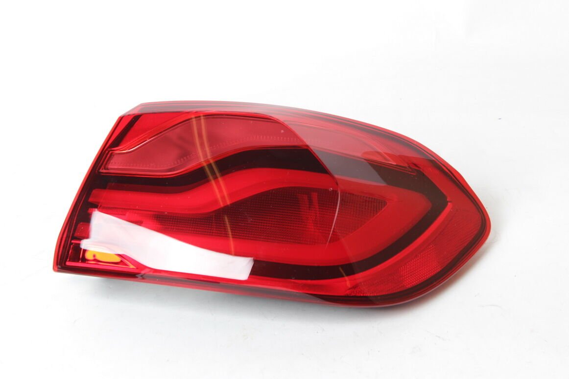 Stop Lambası Sağ Dış Led Bmw F32 F34 F36 F82 F83 - 63218496524