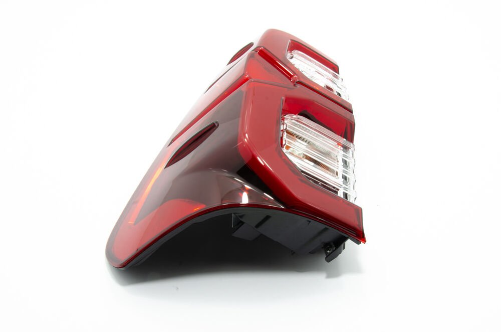 Stop Lambası Sol Toyota Hılux Revo 21>24 Ledlı - 81550-0K430